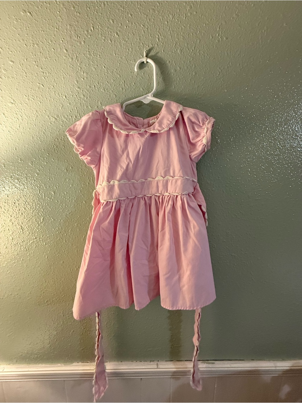 Classic Pink Ruffle Collar Girls' Party Dress
